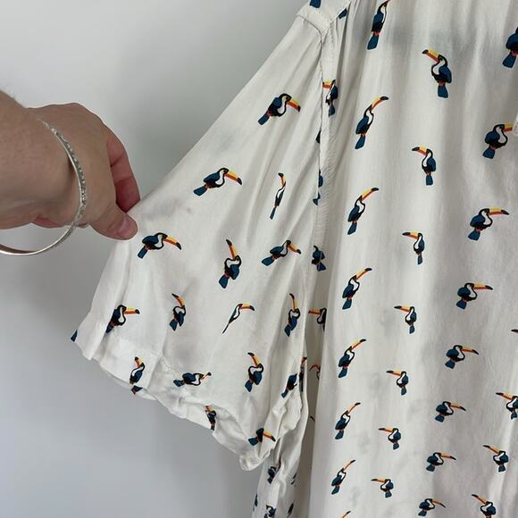 28 Palms Standard Fit toucan bird print short sleeve light button up shirt sz XL - Picture 3 of 8